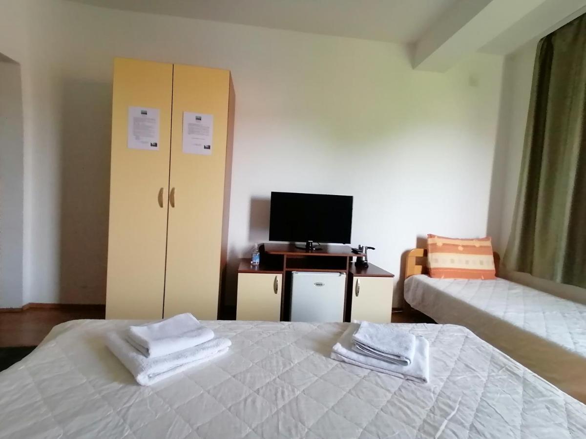 萨拉别墅住宿加早餐旅馆 奥赫里德 外观 照片
