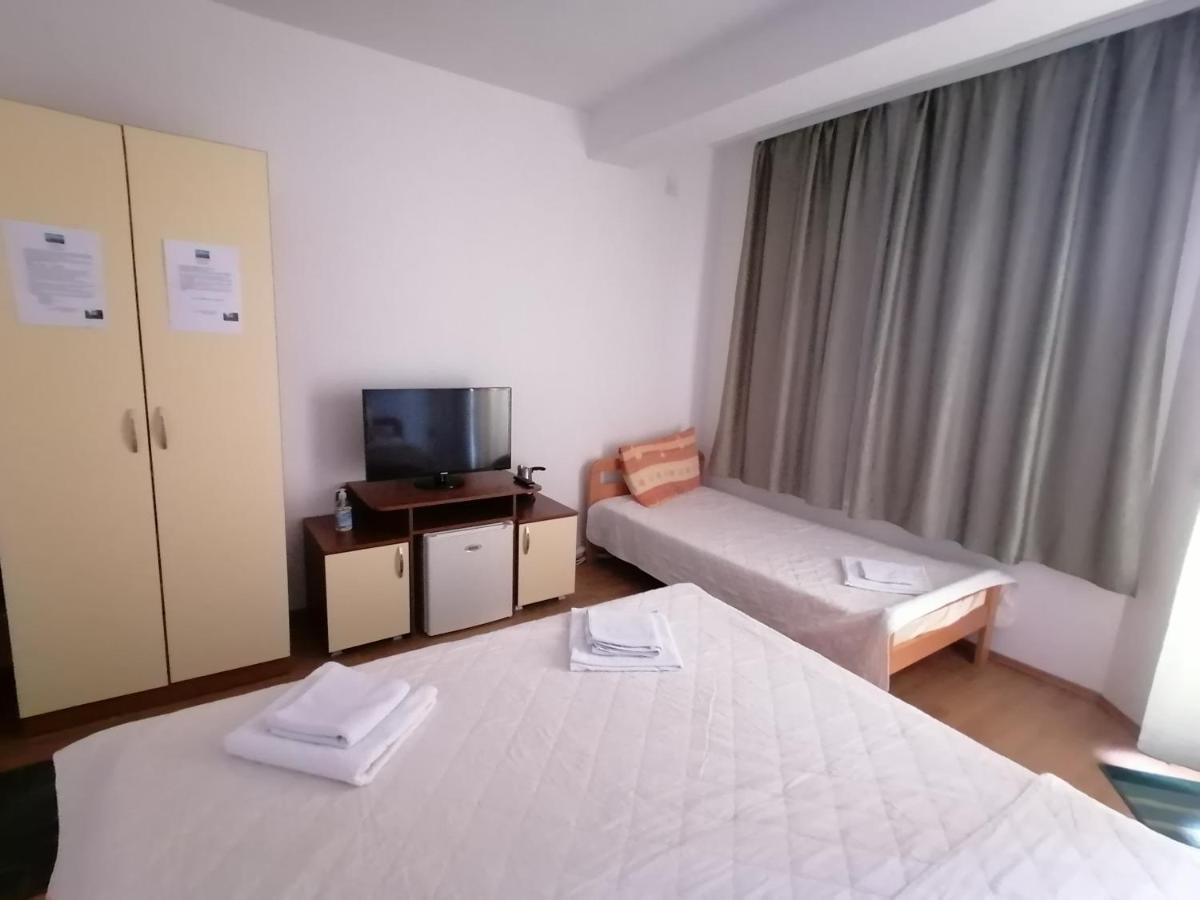 萨拉别墅住宿加早餐旅馆 奥赫里德 外观 照片
