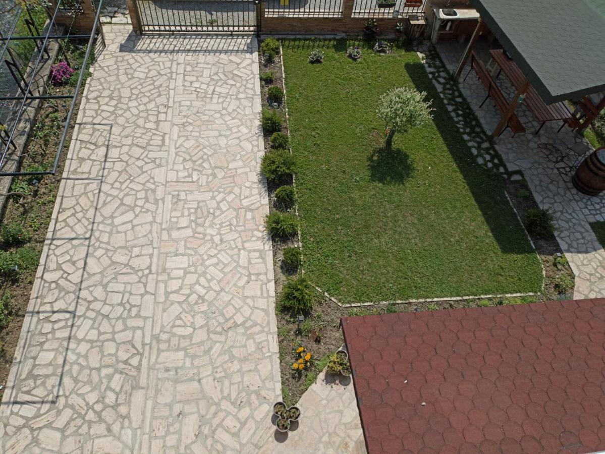 萨拉别墅住宿加早餐旅馆 奥赫里德 外观 照片