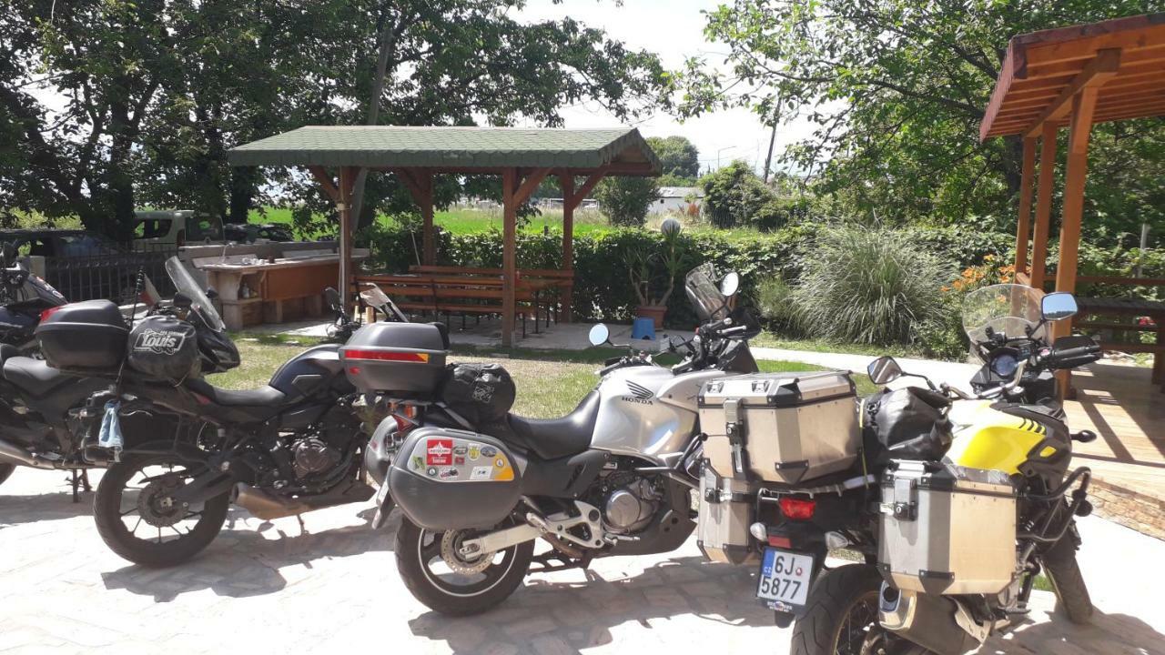萨拉别墅住宿加早餐旅馆 奥赫里德 外观 照片